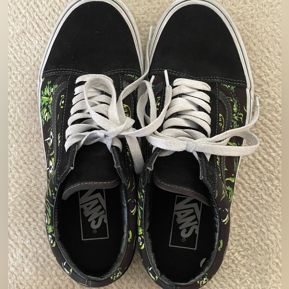 Vans Shoes - 9.5 women- Rare dragon eye Old skool vans